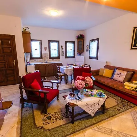 Pelion Maisonette Case de vacanță *